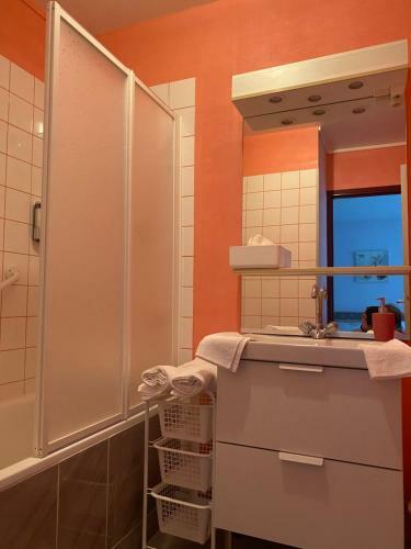 Apartamento Studio Avec Parking Priv� Au C?ur Du Tr�port