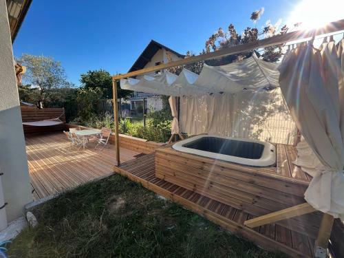 Apartamento T4 Rdc : Jacuzzi / Jardin / Terrasse. Lac 2 Km !