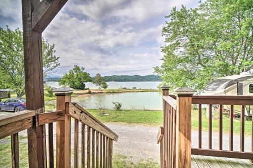 Quaint Cabin With Covered Porch On Douglas Lake