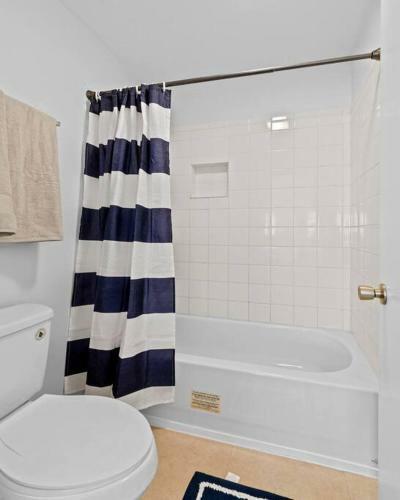 Mellow 1 Bedroom Apartment With 2 Full Size Beds