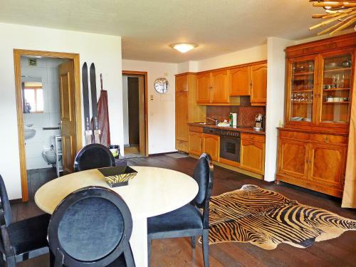 Apartamento Chesa Ludains