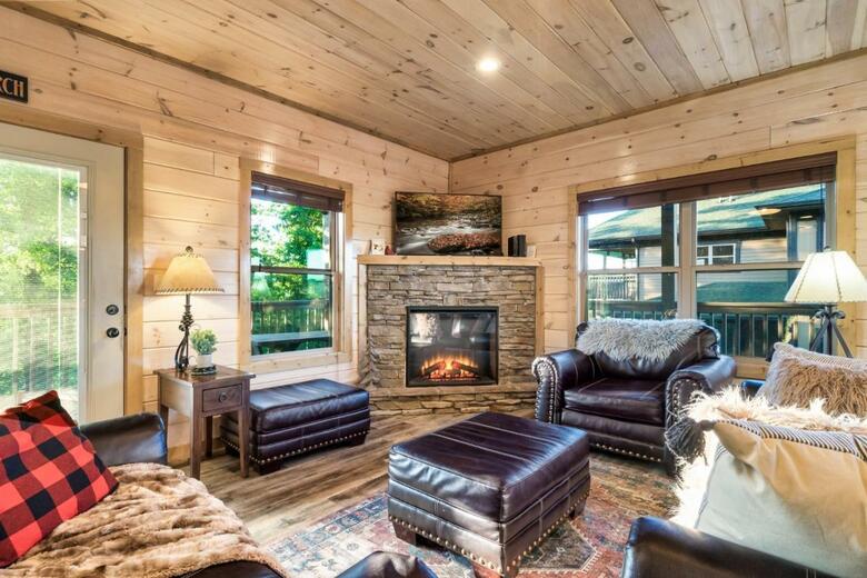 Summer Special, Mountain View, Cabin, Hottub, Game Rm, Sleeps 20