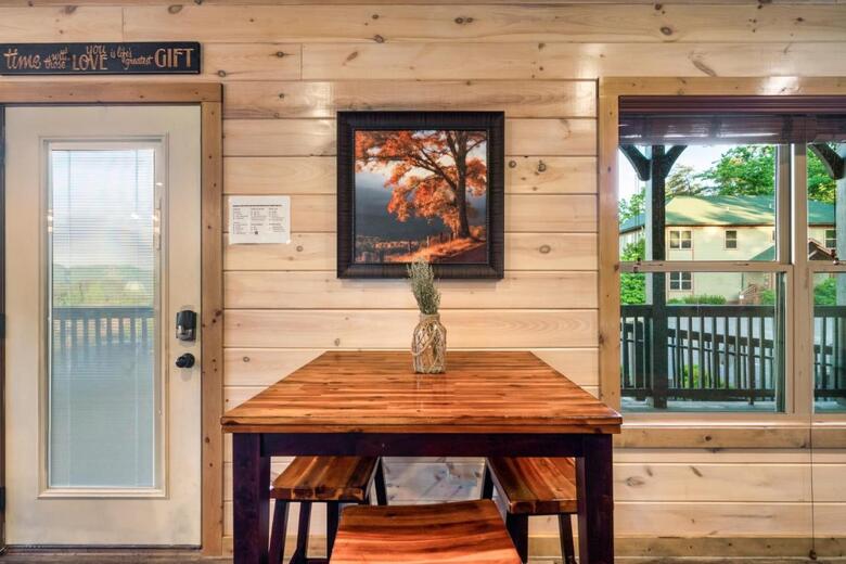 Summer Special, Mountain View, Cabin, Hottub, Game Rm, Sleeps 20