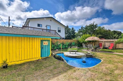Apartamento Nautical Condo With Shared Patio, 1 Mi To Beach