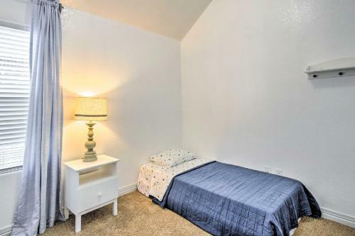 Suburban San Antonio Home With Covered Patio!