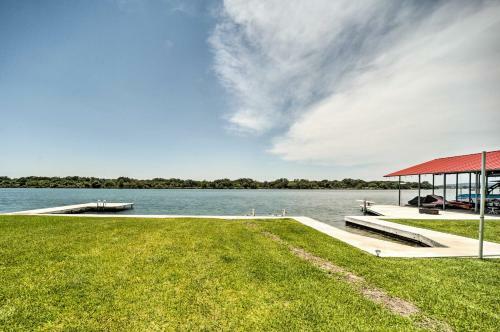 Waterfront Kingsland Home With Boat Dock And Slip