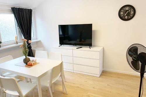 5 Bedroom Apartment In Wuppertal