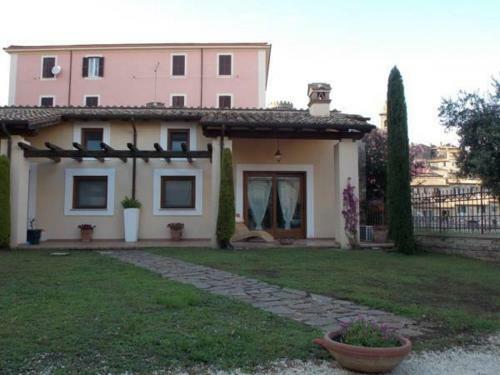 Bella Di Casa Garden