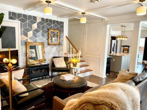 Stylish 4 Bedroom In Downtown Mckinney