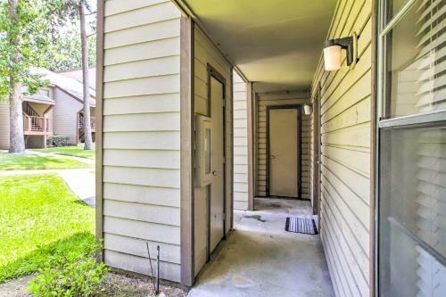 Apartamento Walden Golf Course Condo Near Lake Conroe!