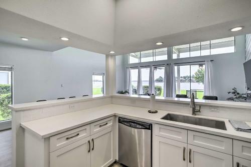 Amazing Waterfront Townhome With Patio And Grill!