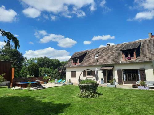Maison De Campagne Avec Piscine Et Grand Terrain