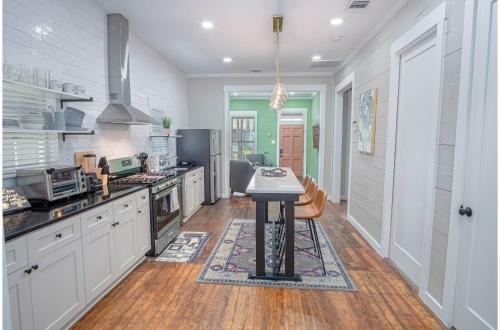 Comfy And Incredible Fenced 2br 2 Ba Near Downtown