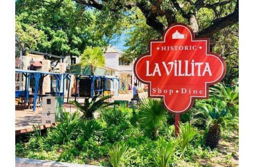 Comfy And Incredible Fenced 2br 2 Ba Near Downtown