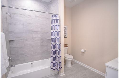 Beautiful Fenced 3br 2ba Near Exciting Downtown