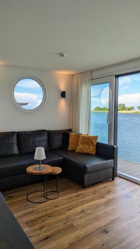 Hausboot Wangermeerblick (floating Home)