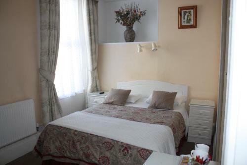 Hostal St. George Guest House