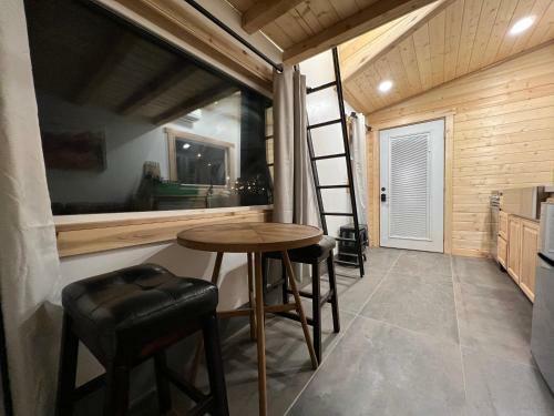 Villa Cozy Orchard Garden Tiny House W Hottub AC Firepit