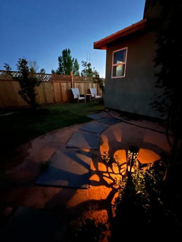 Villa Cozy Orchard Garden Tiny House W Hottub AC Firepit