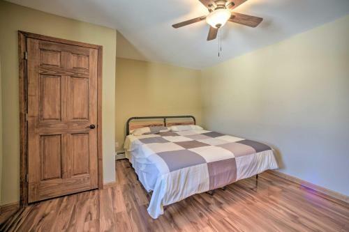 Peaceful Getaway With Lake Access Near Hiking!