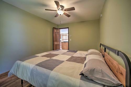 Peaceful Getaway With Lake Access Near Hiking!
