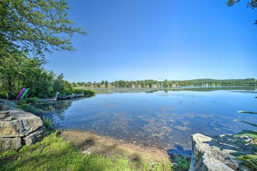 Peaceful Getaway With Lake Access Near Hiking!
