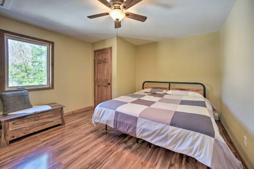 Peaceful Getaway With Lake Access Near Hiking!