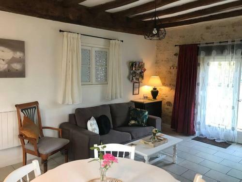 G�te Du Rossignol Entre Lac Et For�t