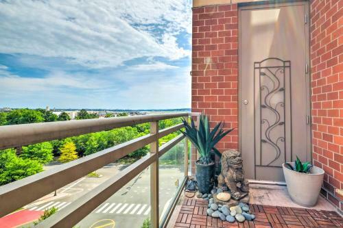 Apartamento Urban Arlington Escape With Community Pool!