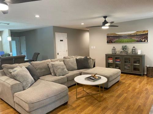 West Side Danville Retreat/averett University/3king Bd