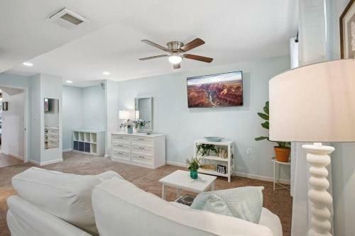 Adorable And Cozy 1 Bedroom Apartment