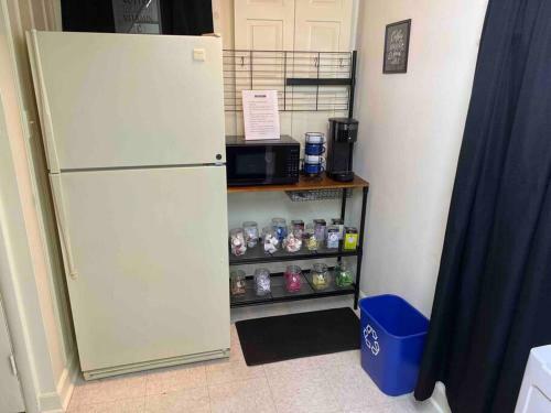 Apartamento Spacious 1 Bedroom Home Away From Home!