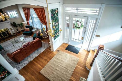 Charming 1932 Craftsman - The Bohannon House