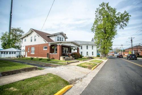 Charming 1932 Craftsman - The Bohannon House