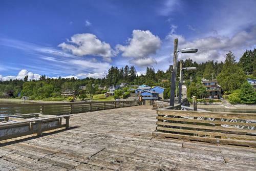 Waterfront Bremerton Getaway With Patio And Grill