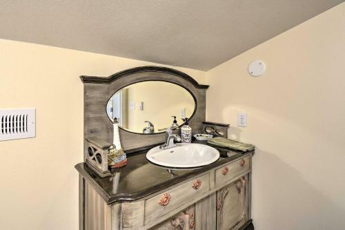 Waterfront Bremerton Getaway With Patio And Grill