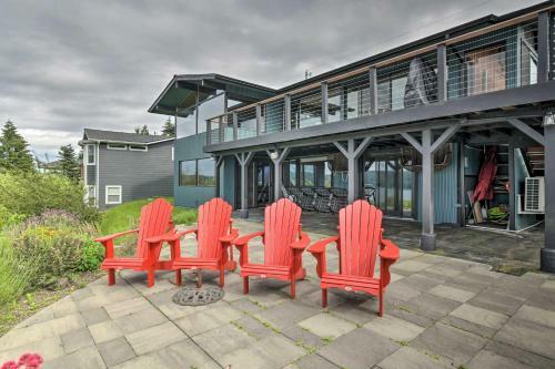 Bright And Airy Home With Sweeping View And Hot Tub