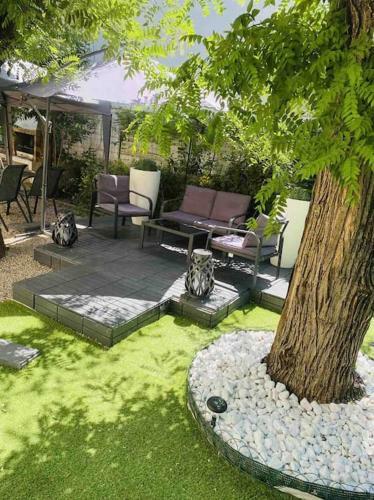 Belle Villa � 5 Mn Du Centre Avec Grd Jaccuzy