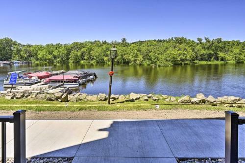 Apartamento Waterfront Wisconsin Dells Condo With Patio!
