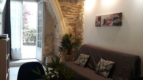 Apartamento Hyper Centre, Proche Des Monuments Romains, Parking Gratuit, Au Calme