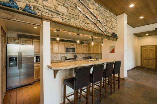 49617 Hwy 550 - Inn 3 Bed Listing