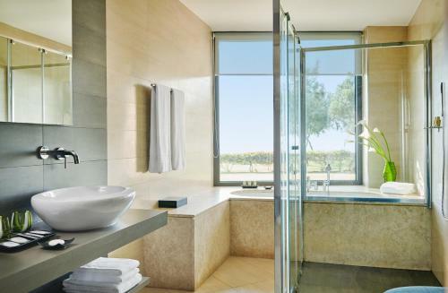 Hotel Capovaticano Resort Thalasso And Spa - Mgallery Collection