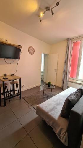 Apartamento Appartement Paris Metro Hoche