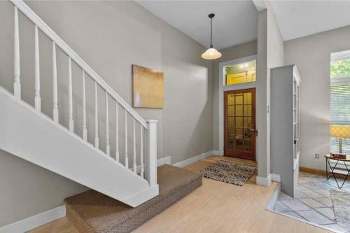 Huge Victorian Home In Historic Lafayette Square