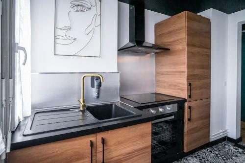 Apartamento Au Palais Des Pyr�n�es! Hyper Centre -clim-balcon-parking Gratuit