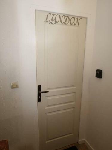 Apartamento Studio De Standing Sup�rieur Aux Portes De Paris !