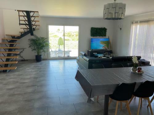 Villa Avec Vue Sur Vignes � 15min Des Plages