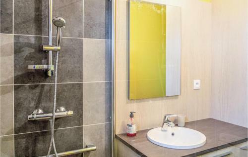 Awesome Home In Pirou-plage With 3 Bedrooms