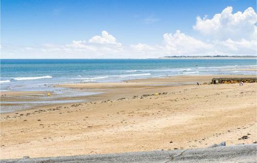 Awesome Home In Pirou-plage With 3 Bedrooms