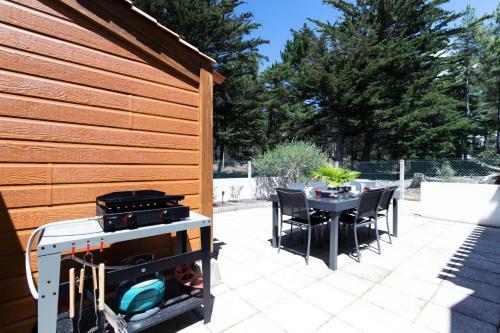Maison Avec Piscine A Quelques Metres De La Mer !